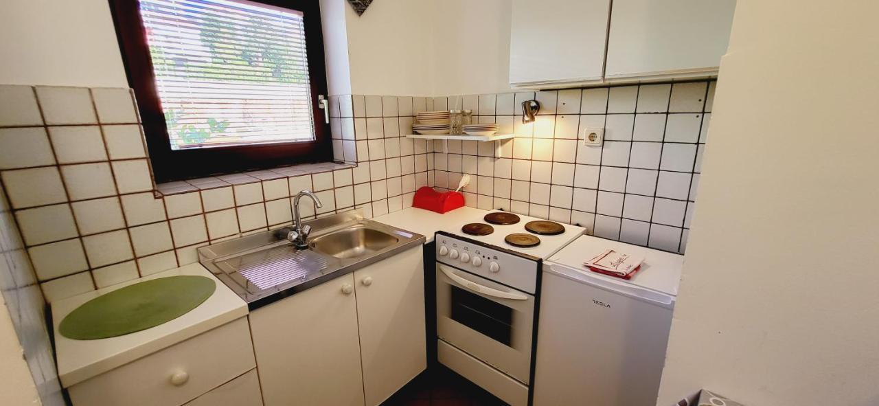 Apartments Italo By El-Pi Tours Njivice Luaran gambar