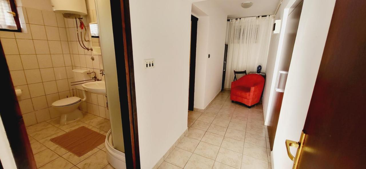 Apartments Italo By El-Pi Tours Njivice Luaran gambar