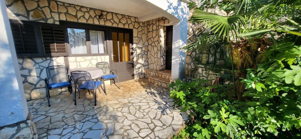 Apartments Italo By El-Pi Tours Njivice Luaran gambar