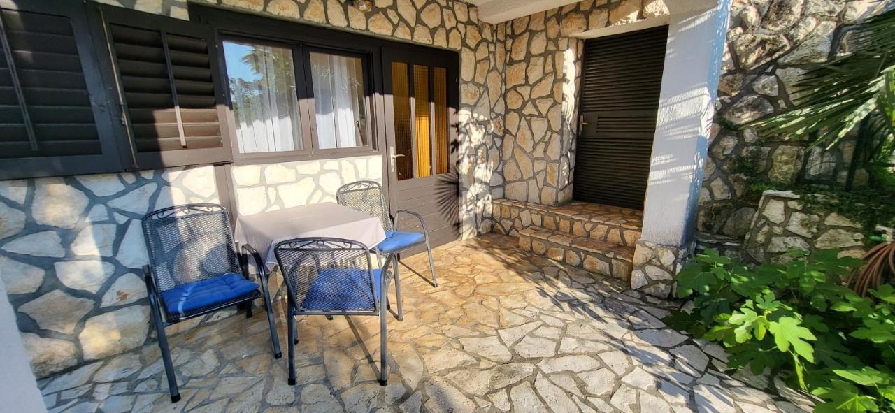 Apartments Italo By El-Pi Tours Njivice Luaran gambar